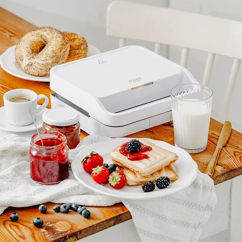 Sandwich Maker 2 in 1 AD 3070 Alb Adler